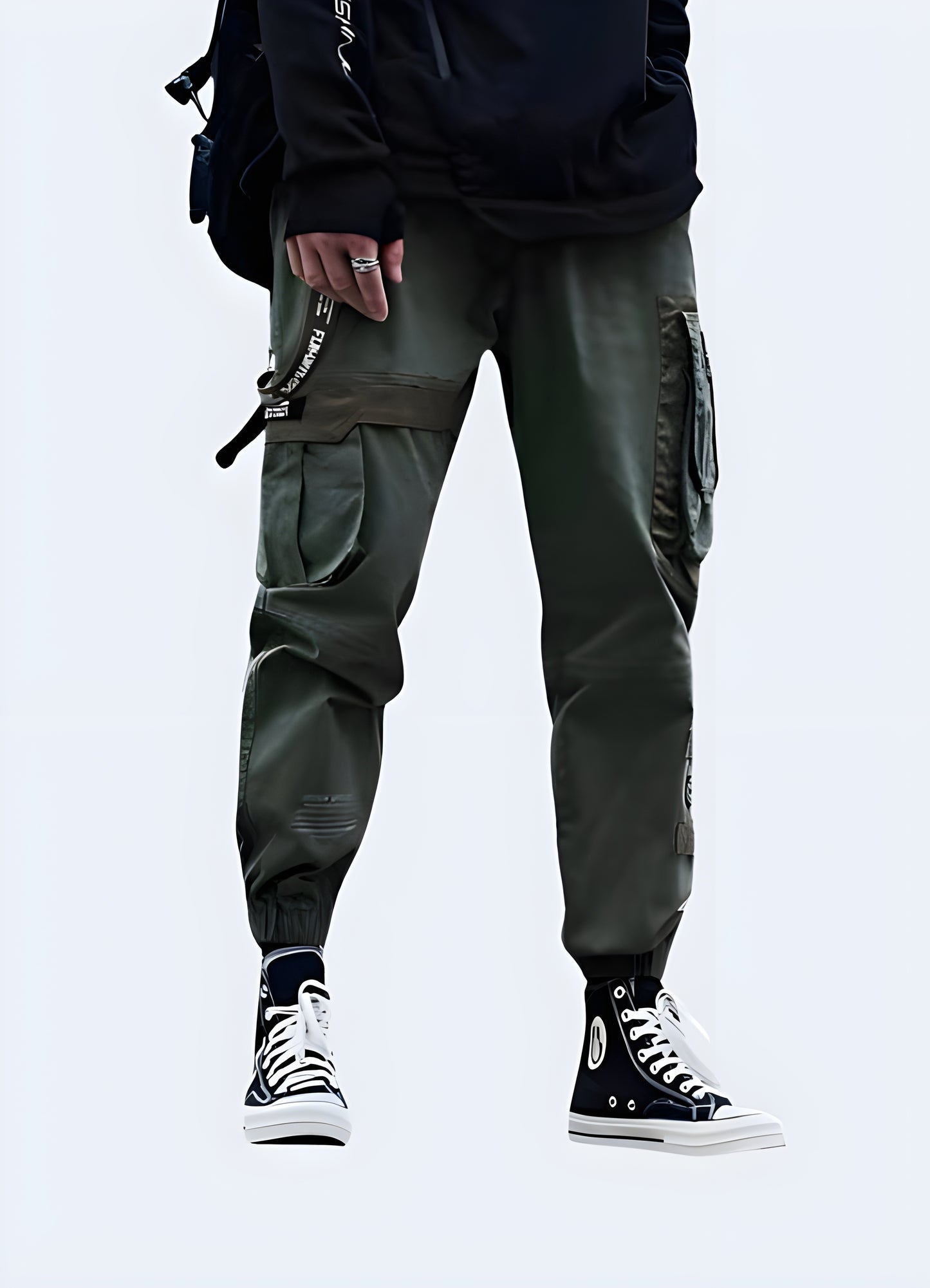 Multiple pockets on both sides baggy techwear pants.