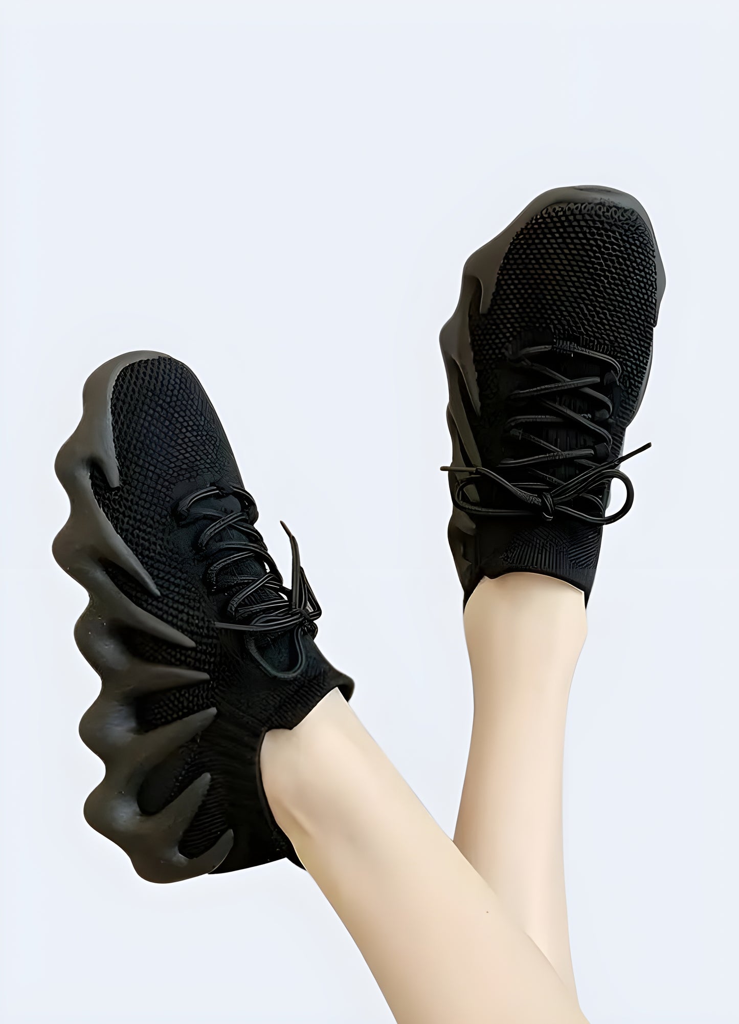 Each step you take is secure, thanks to the slip-resistant sole.