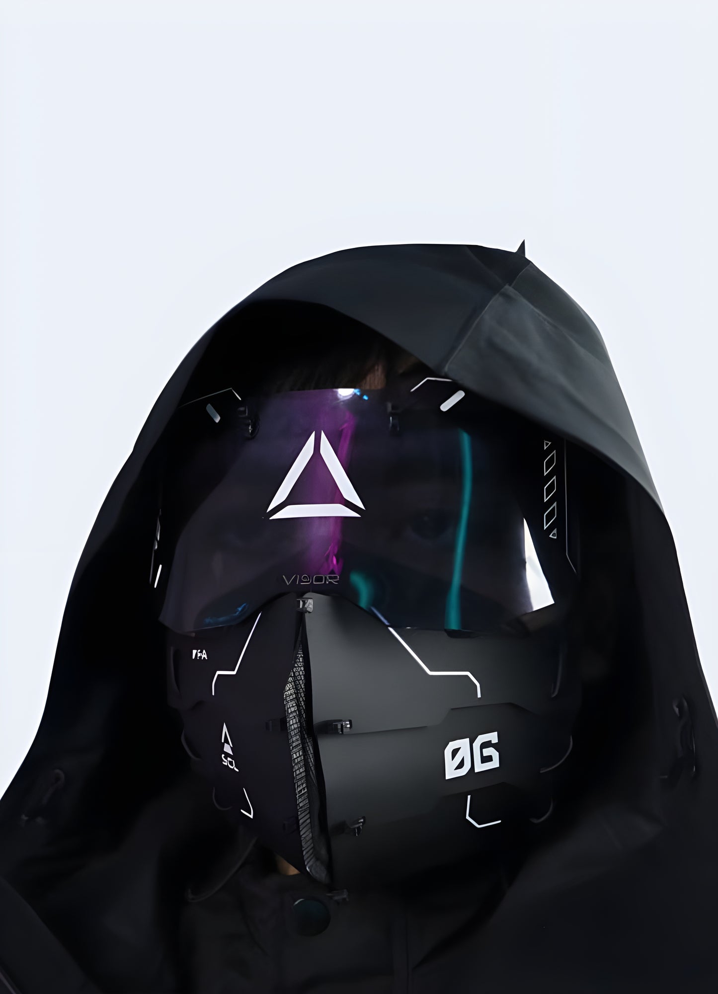 These glasses feature a visor headband design that is both functional and stylish.