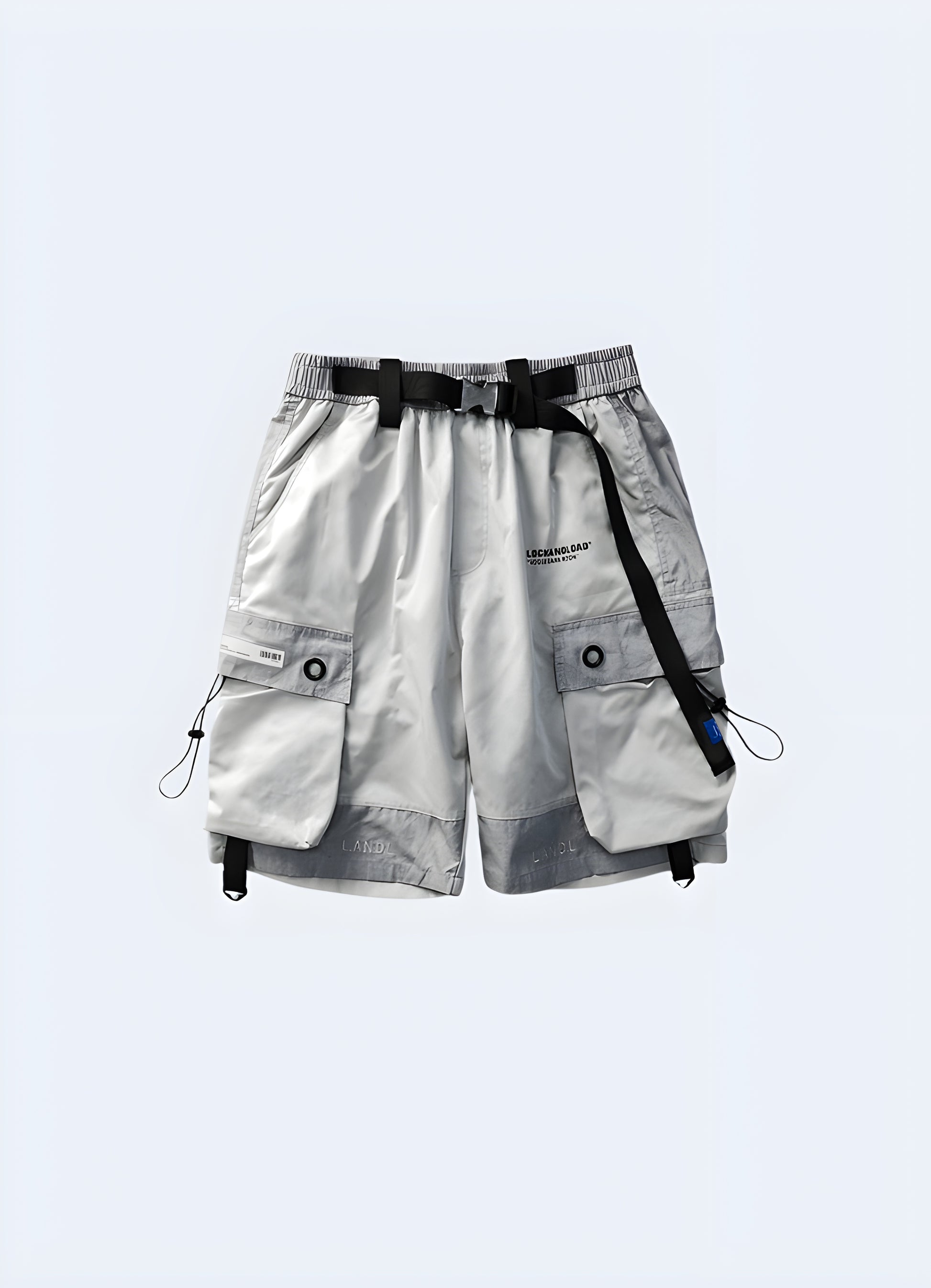 These streetwear jogger shorts allow you to design your style narrative and rewrite your cityscape journeys.
