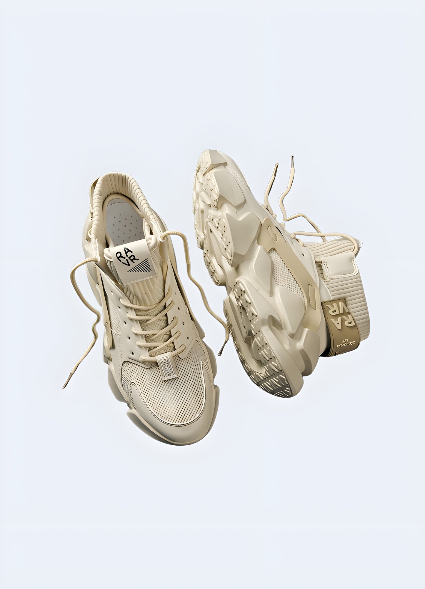 Constructed with a chunky high-tech outsole, technical sneakers.