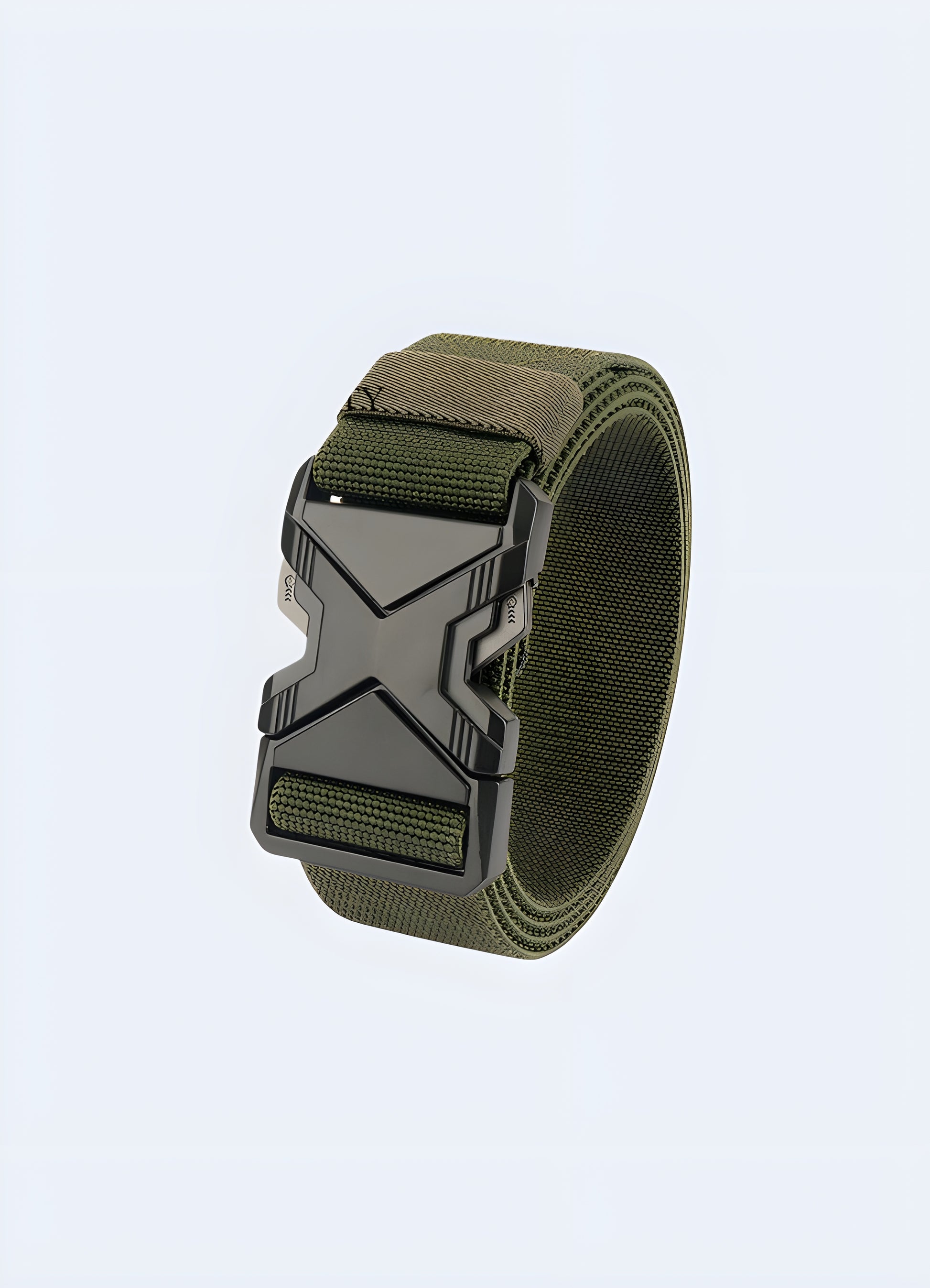 The adjustable fit ensures comfort, while the statement buckle adds a touch of modern flair. Ideal for carrying essentials on-the-go, from keys to gadgets, this belt is your urban companion for everyday adventures.