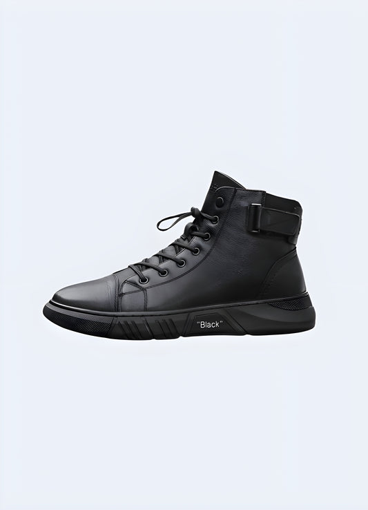 Our men's high-top leather sneakers are meticulously designed for ergonomic comfort.