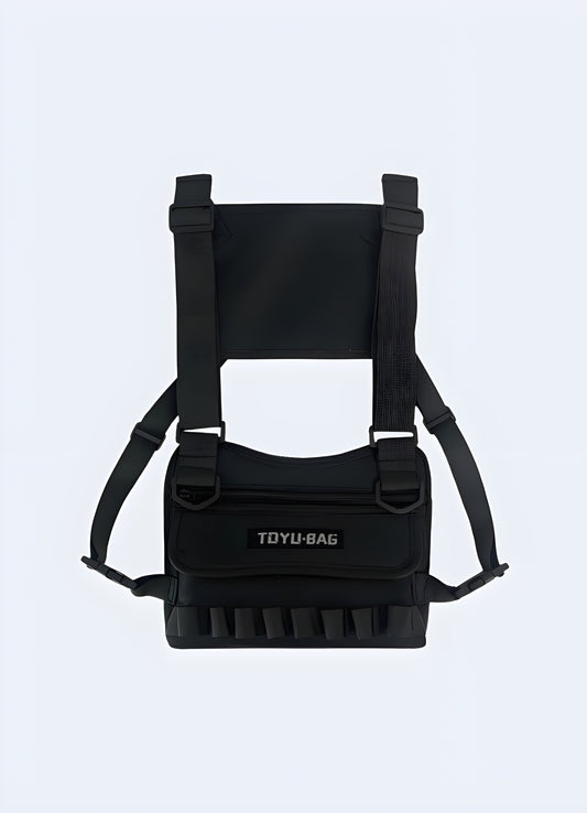 Besides being super stylish, our chest bag black is also very practical.
