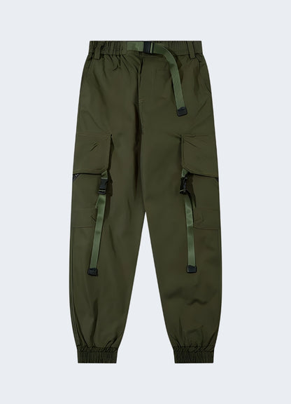 Front view model dark green cargo pants.