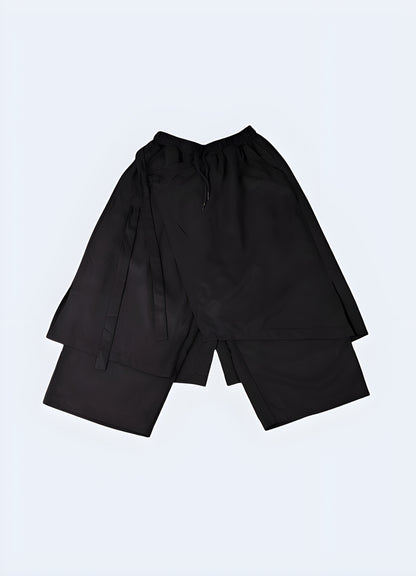 Convenient pockets japanese hakama-inspired streetwear pants.