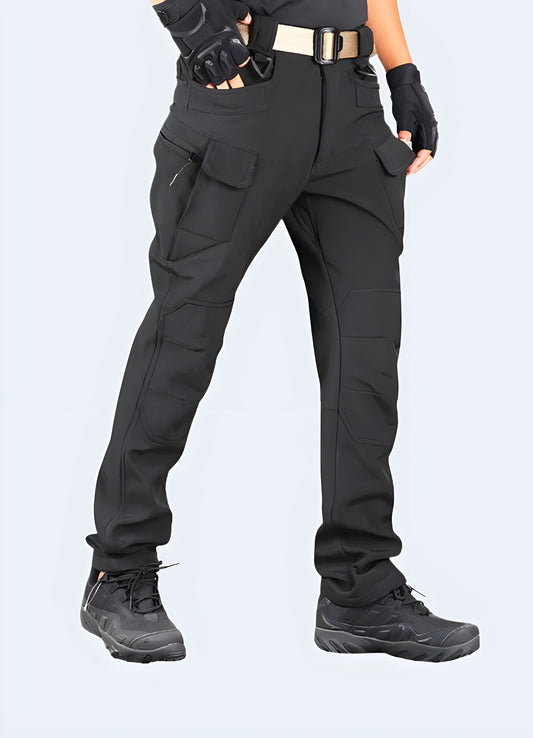 Outdoors-inspired gorpcore cargo pants black.