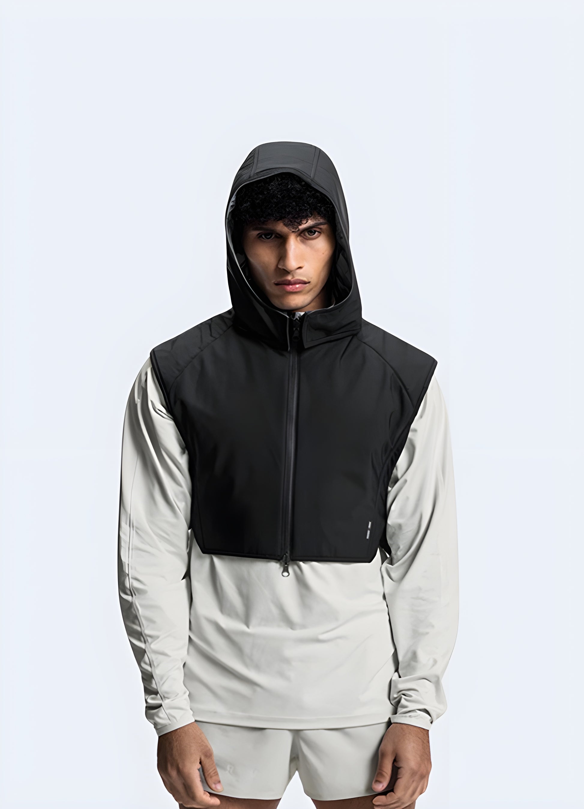 This techwear vest protects you from enemies and completes your urban outfits.