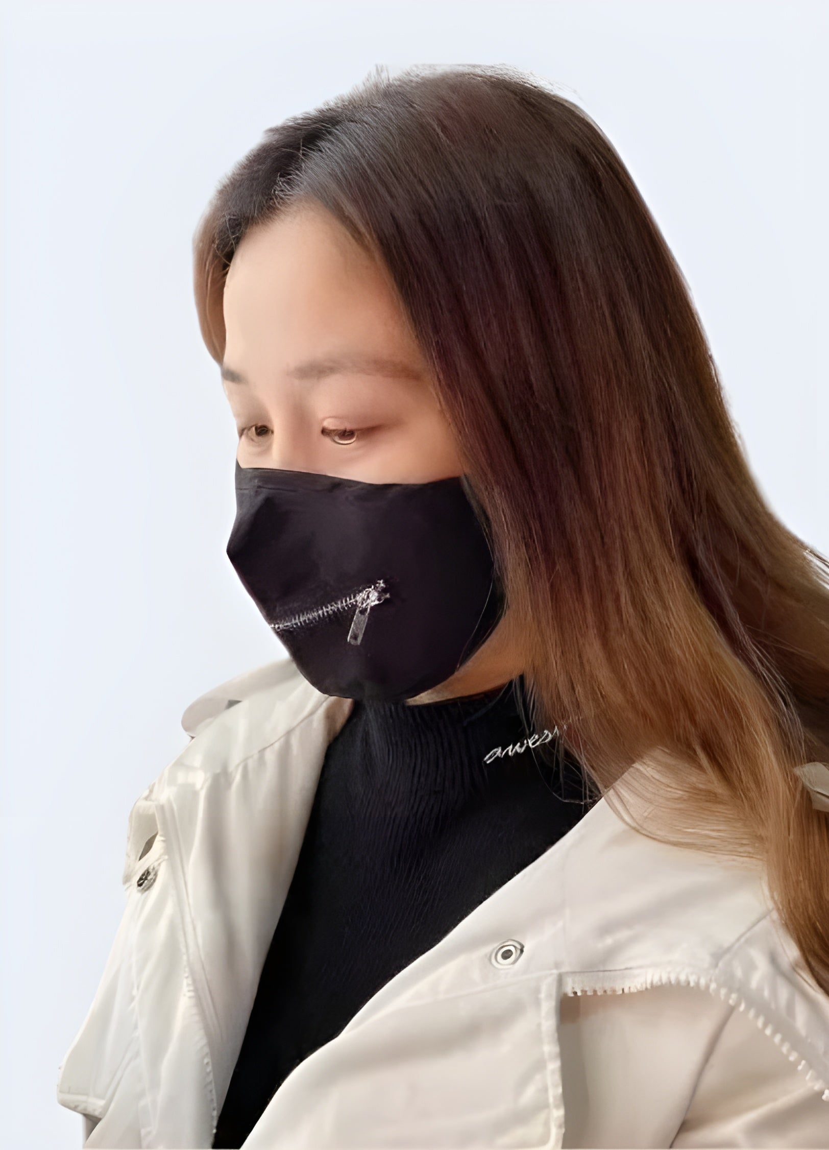 Bring the concert to your face with this edgy musician-inspired mask.