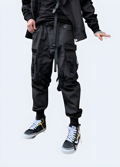 Experience the enduring coolness of paratrooper cargo pants. 