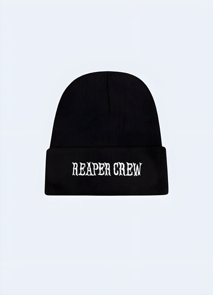 This beanie is the perfect accessory to complement the vigor of skateboarding or other outdoor activities.