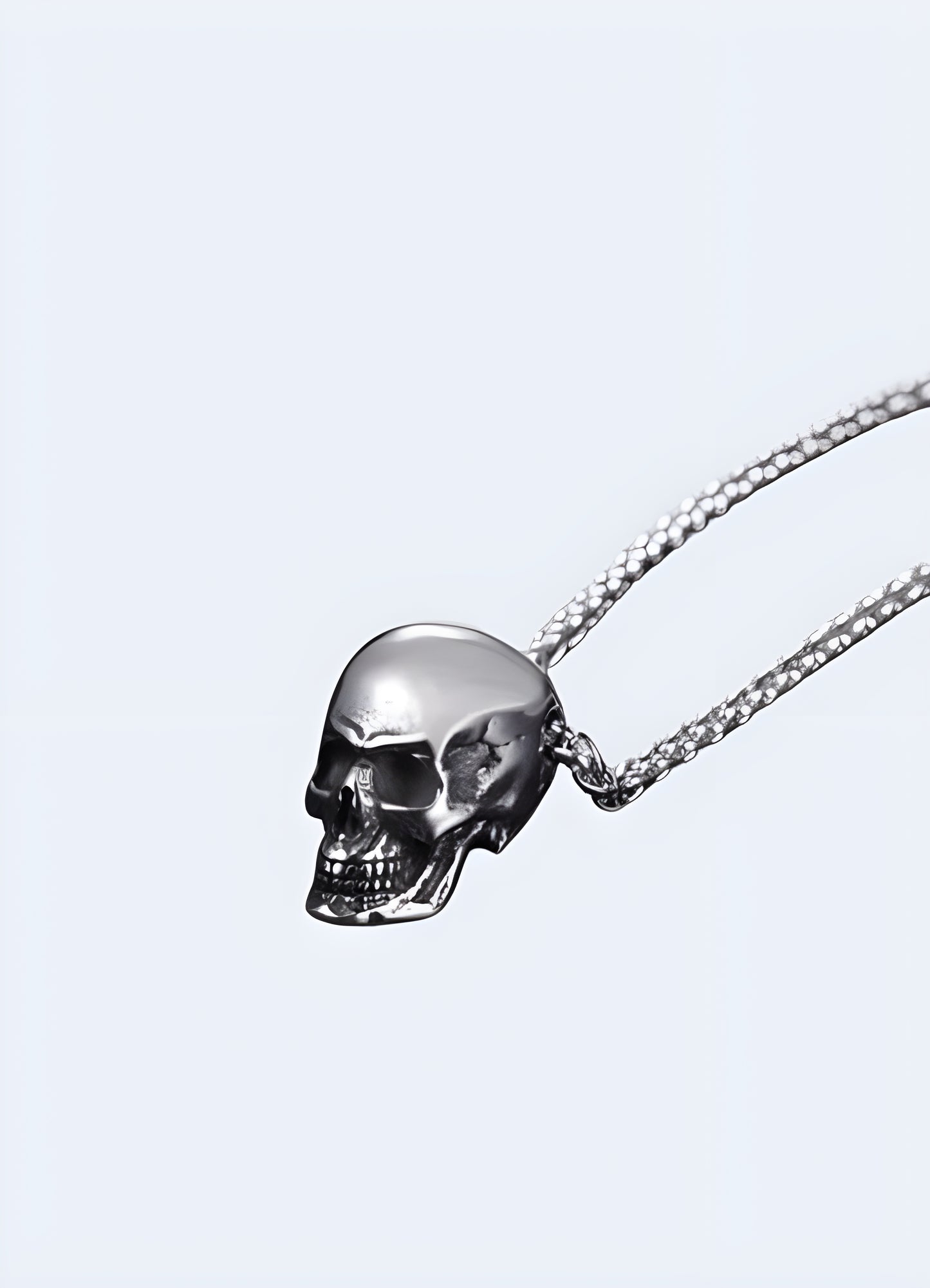 This skeleton necklace made of stainless steel is the perfect dark accessory to complete your style. 