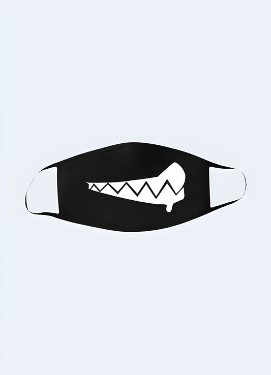 Flexible lightweight build foam construction smile face mask.