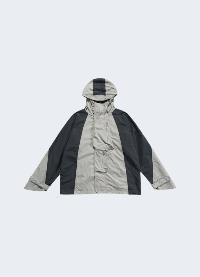 Merse yourself in the dynamic world of streetwear with this statement-making windbreaker.