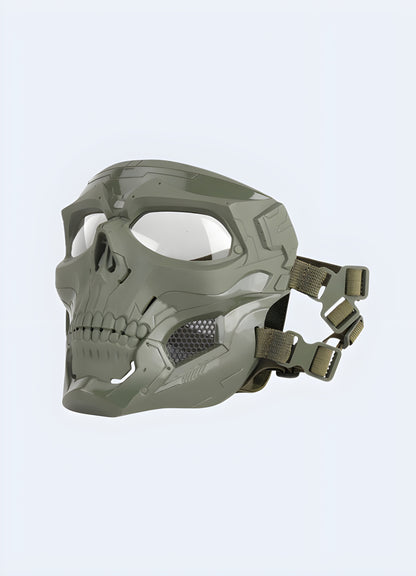 This skull mask adapts to your needs with its adjustable overlay, ensuring both comfort and a secure fit.