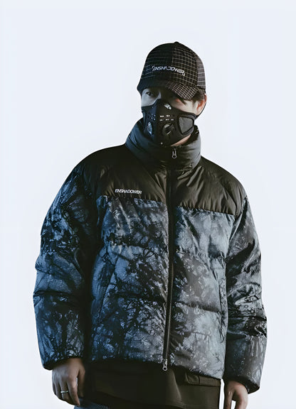 Techwear puffer jacket oversized silhouette for a relaxed and comfortable fit.