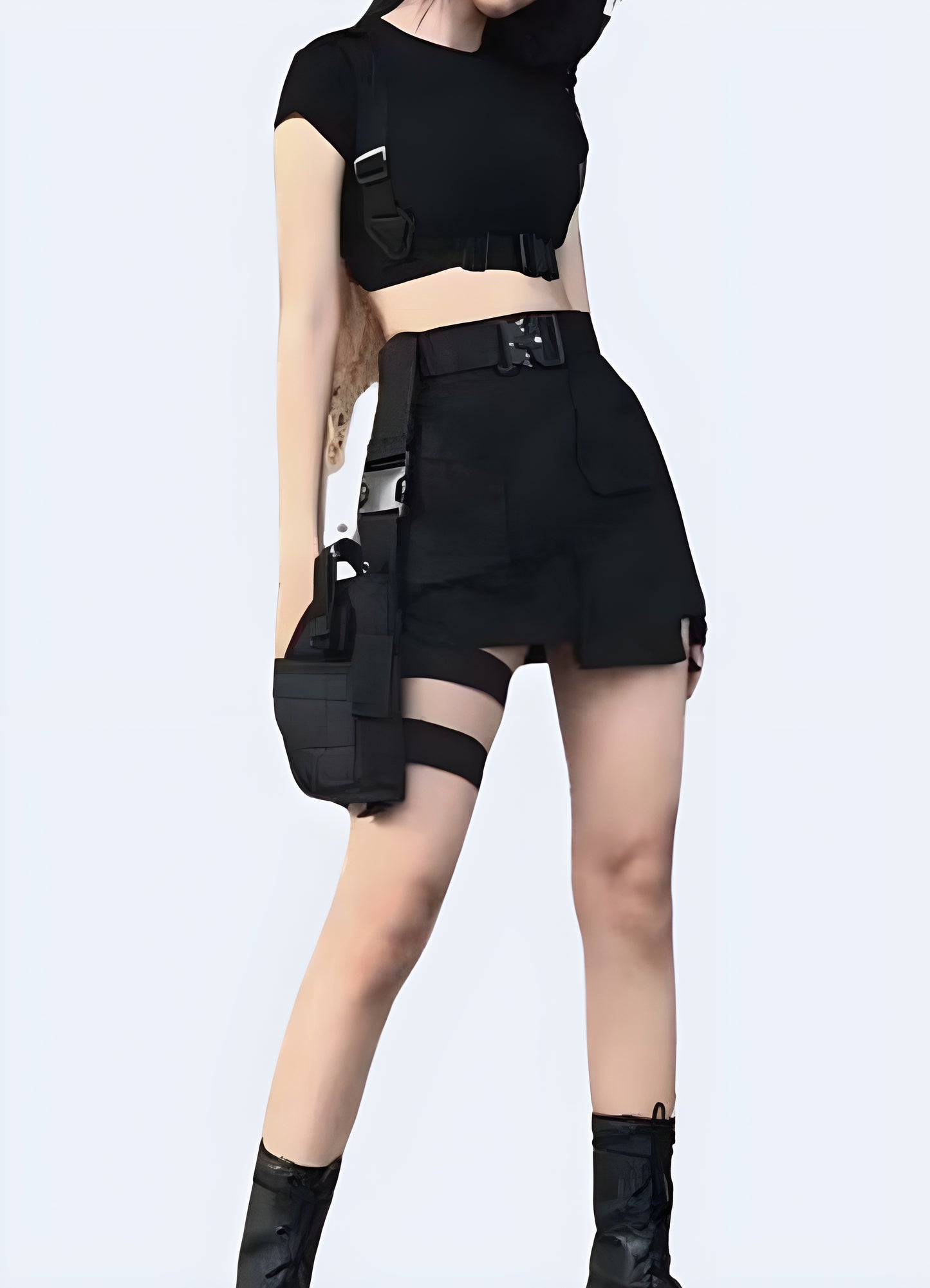 Always keep your gun by your side with this techwear leg bad and its belt.