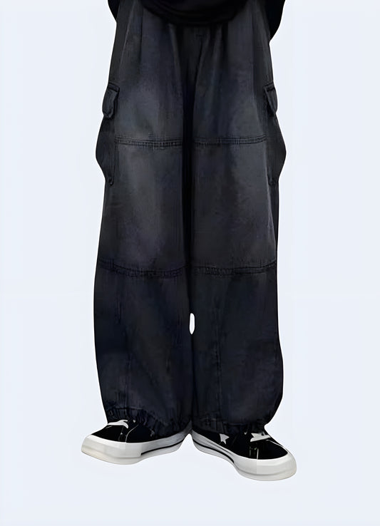 Women baggy style pant elastic waist black baggy cargo pants.