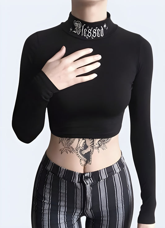Harajuku, known as the mecca of avant-garde street fashion, lends its spirit to our harajuku crop top.